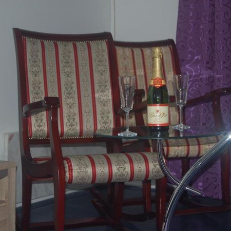 Apartmani Marios Nis Bagian luar foto