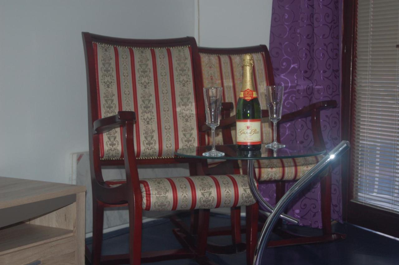 Apartmani Marios Nis Bagian luar foto