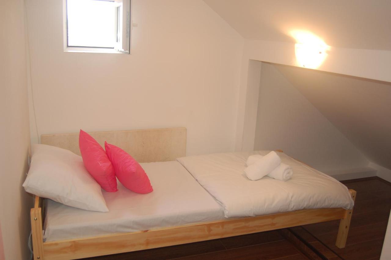 Apartmani Marios Nis Bagian luar foto