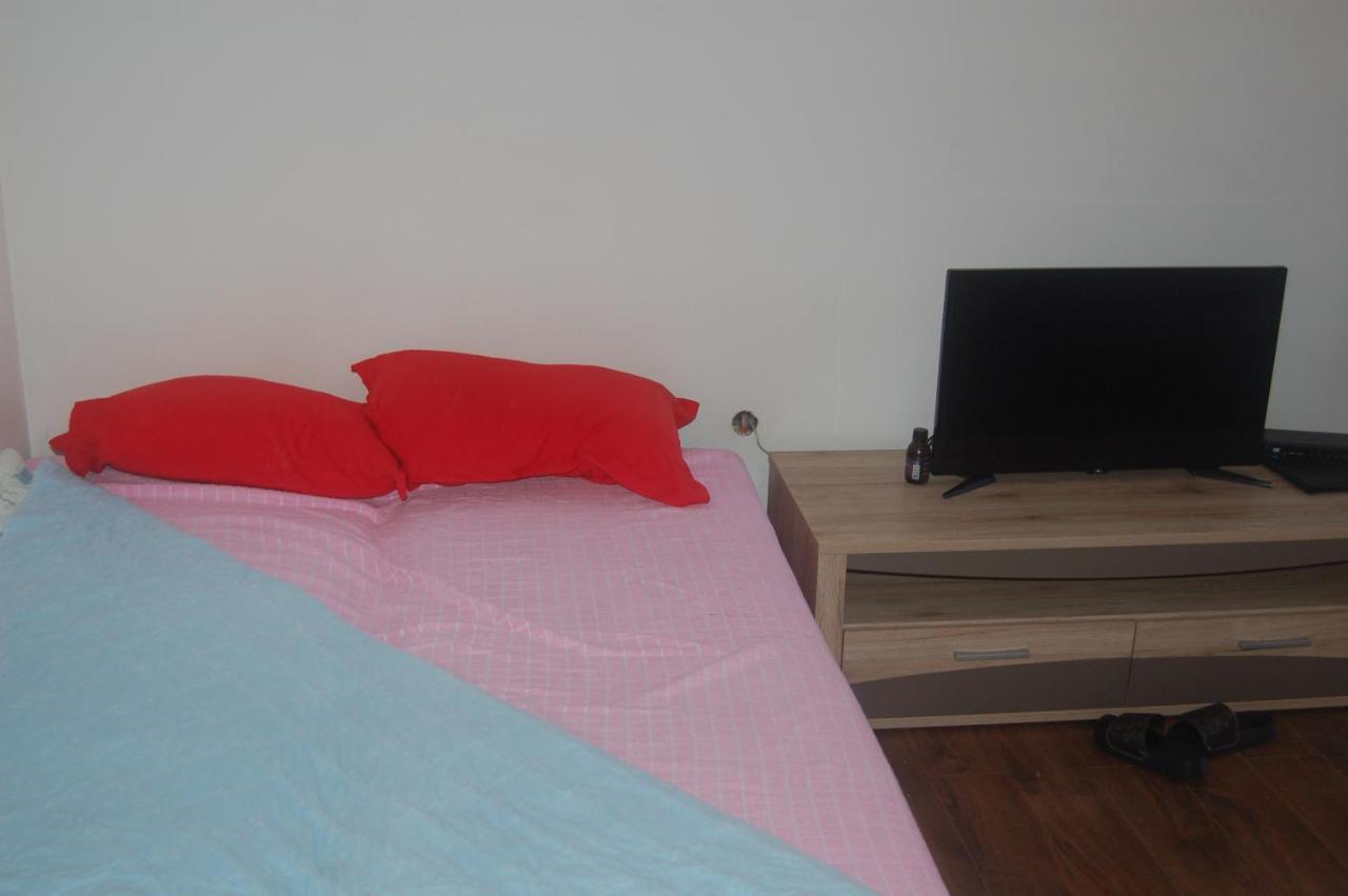 Apartmani Marios Nis Bagian luar foto