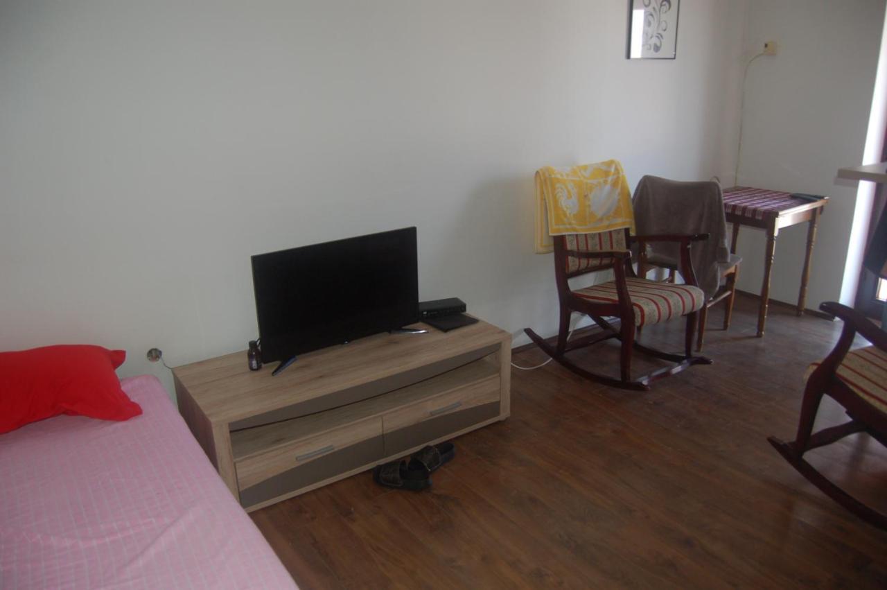 Apartmani Marios Nis Bagian luar foto