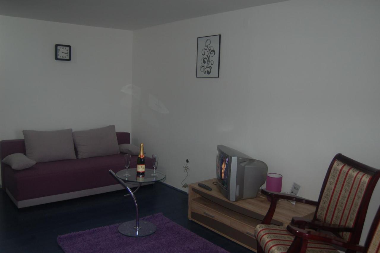 Apartmani Marios Nis Bagian luar foto